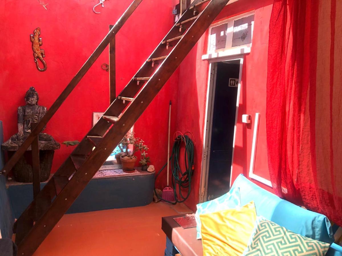 Buddha Bee - 18 To 35 Years Old Only Lagos Exterior photo